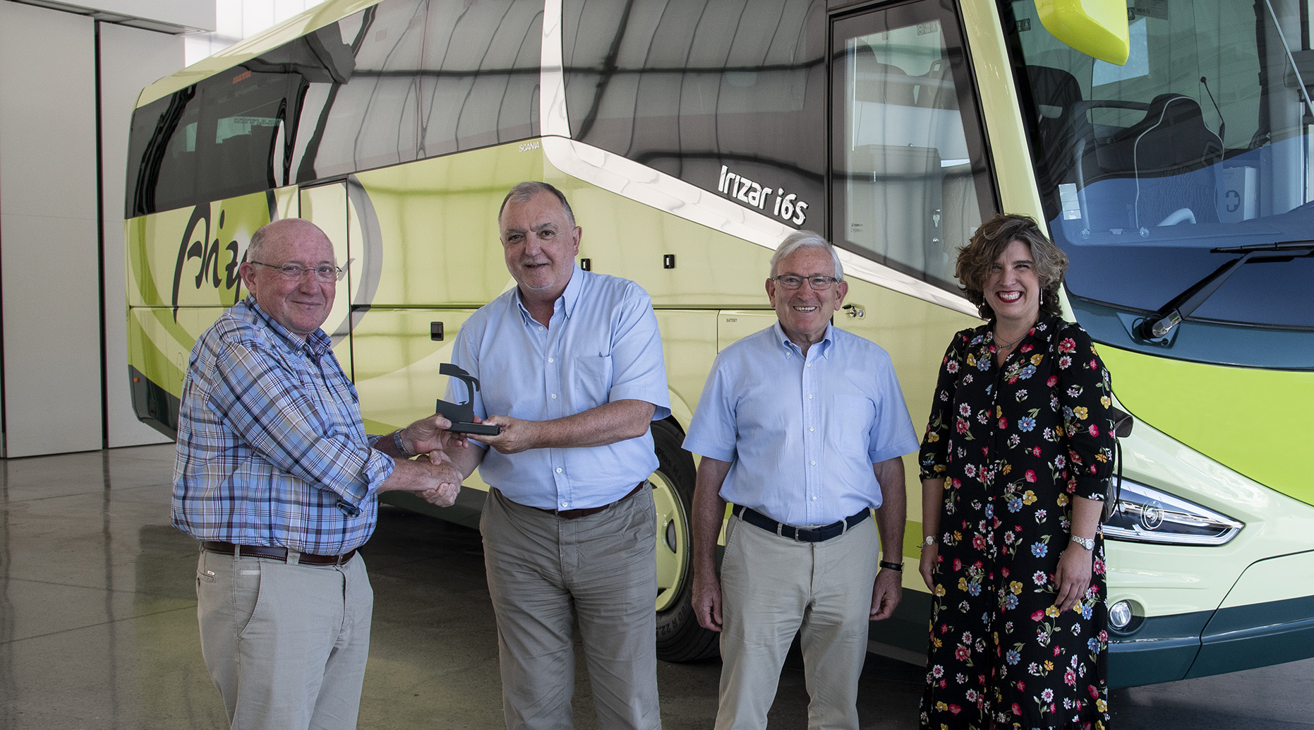 Entrega unidad 2000 Irizar i6S